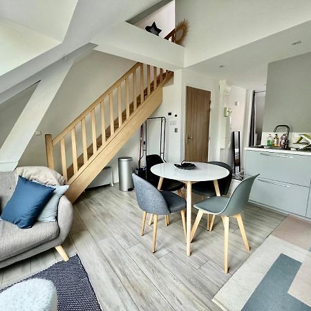 Escapade Marine Apartment Довил Екстериор снимка
